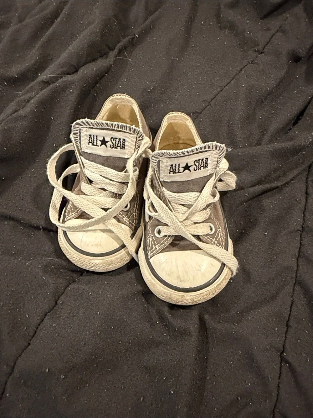 Kids Casual Canvas Lace-Up Sneakers in grey/brown size toddler 5 converse
